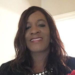 Meet your Posher, Debra